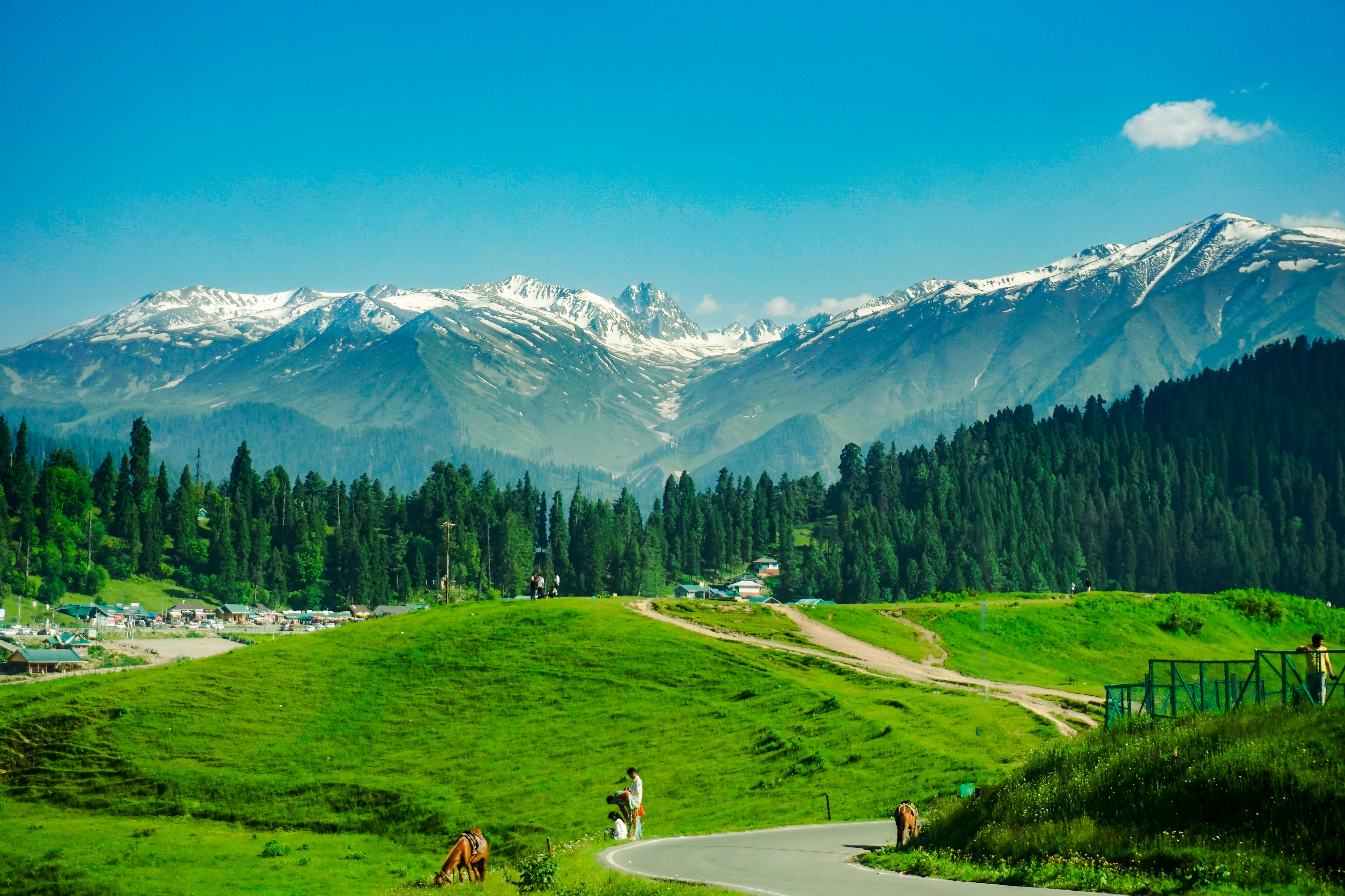 Kashmir Luxury Retreat