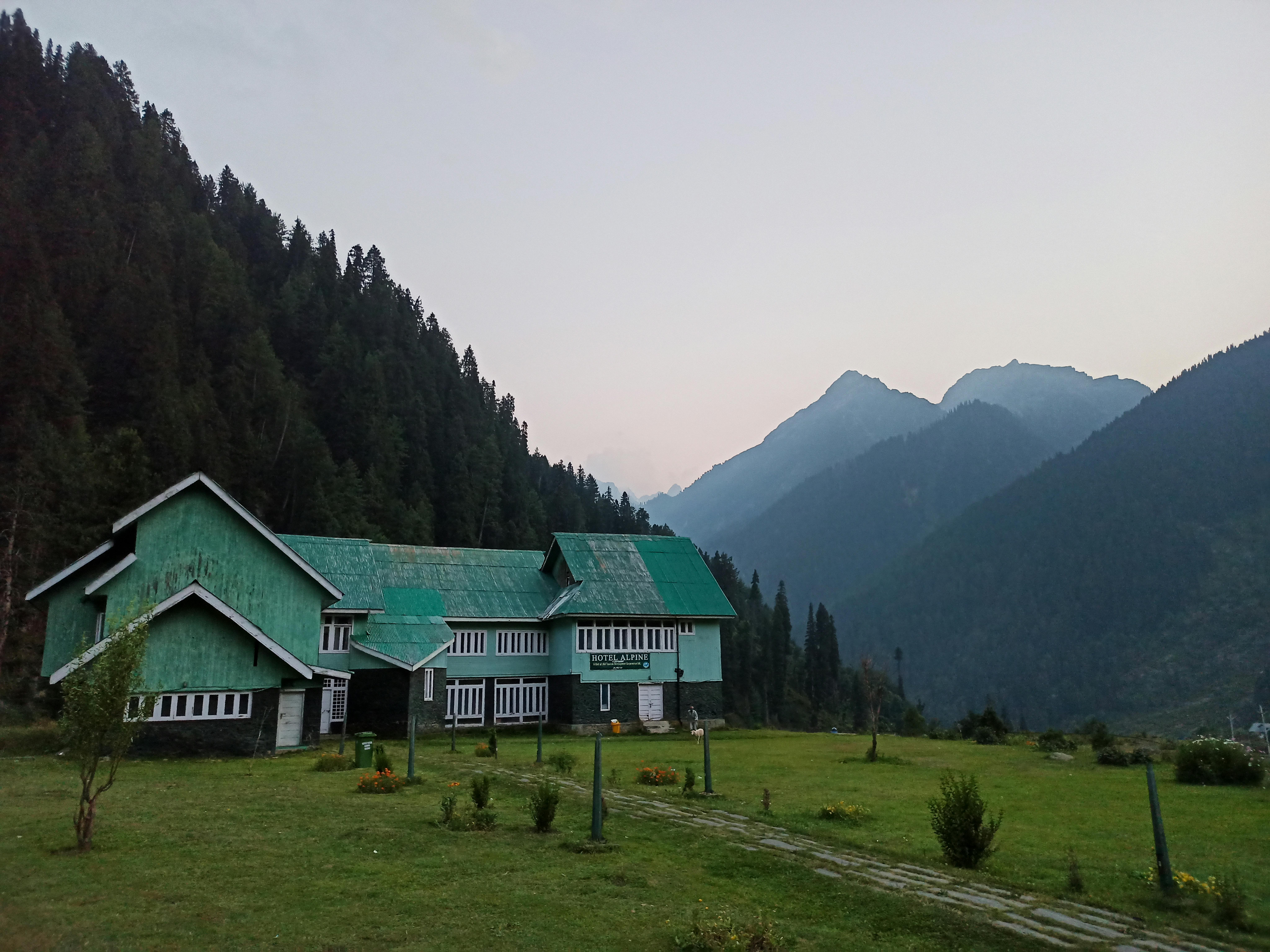 Kashmir Enchanted Valleys – Pahalgam, Gulmarg, Srinagar & Sonamarg gallery 2